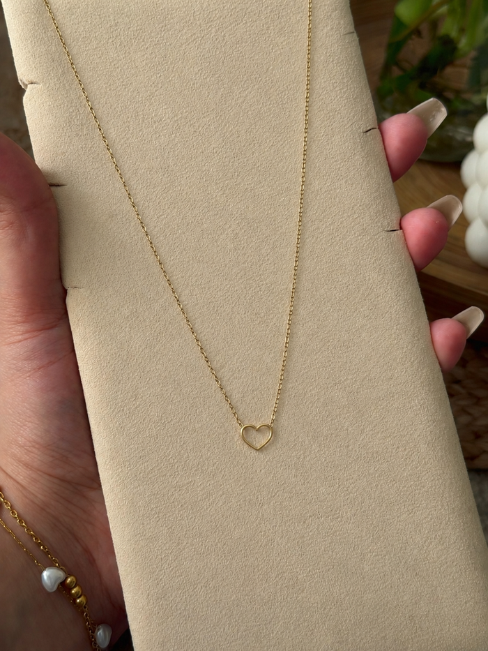 Dainty Gold Open Heart Pendant Necklace