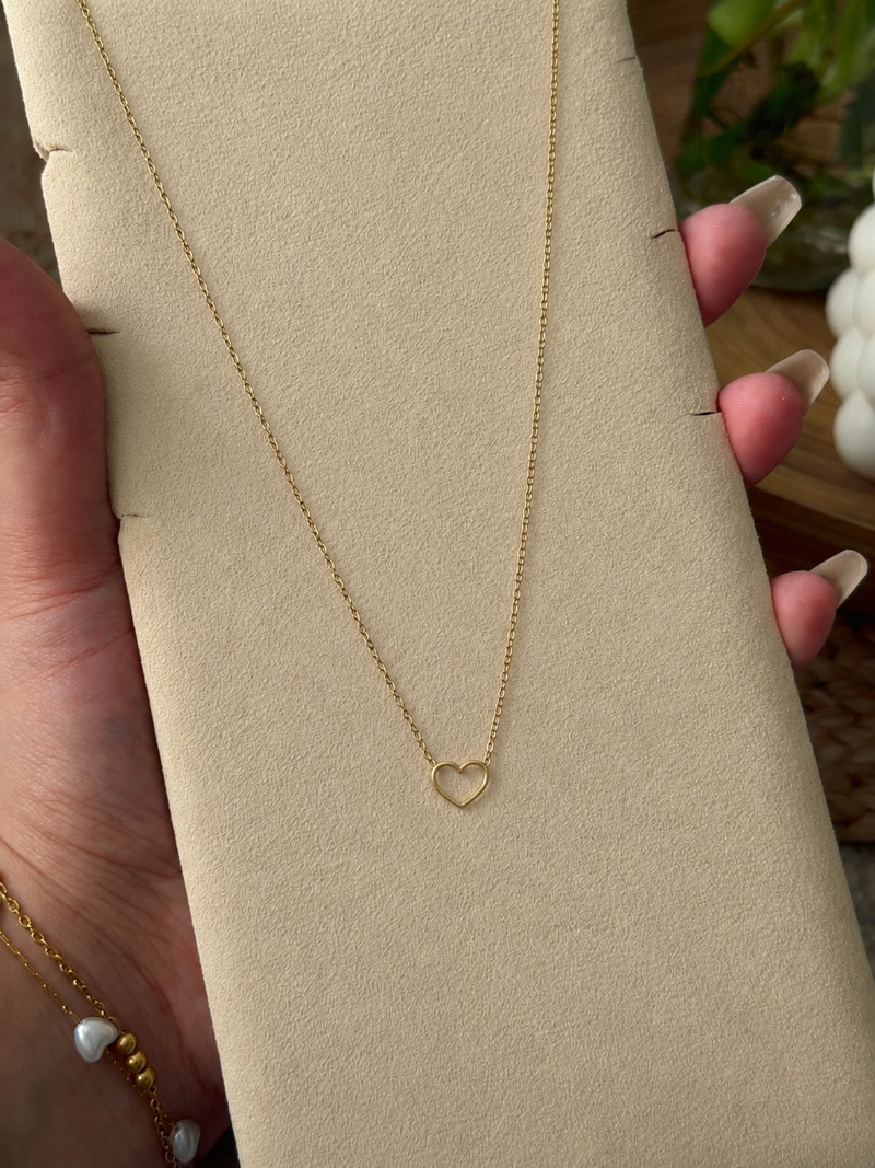 Dainty Gold Open Heart Pendant Necklace