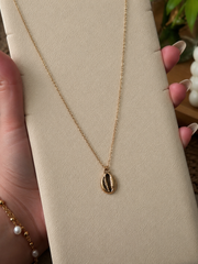 Dainty Gold Metallic Cowrie Shell Pendant Necklace